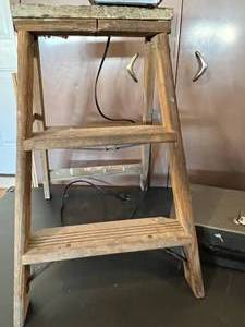 lot 90 image: Werner Step Stool, Metal Lock Box & 12V Power Supply Box