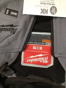 Milwaukee Grey Jacket, Customer return, Review all pictures SIZE XL