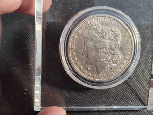 1896 -O MORGAN SILVER DOLLAR IN GLASS DISPLAY