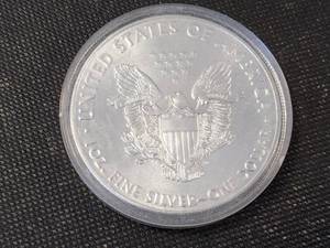2016 AMERICAN SILVER EAGLE 1 TROY OZ .999 FINE SILVER IN AIRTITE