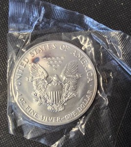 1991 AMERICAN SILVER EAGLE 1 TROY OZ .999 FINE SILVER DOLLAR