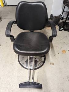 Haircut chair