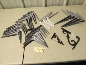Mixed Lot of Shelf Brackets