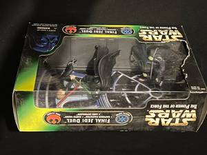 lot 30 image: Star Wars the Power of the Force - Final Jedi Duel New