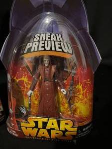 lot 12 image: Star Wars Basic Figure Asst - Plo Koon & Tion Medon New