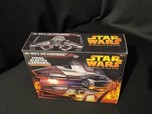 lot 25 image: Star Wars Assault Vehicles Asst - Obi-Wans Jedi Starfighter New