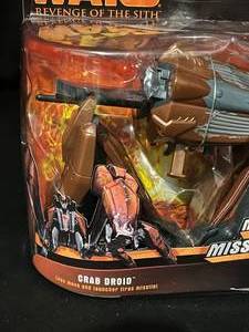 lot 24 image: Star Wars Action Asst - Crab Droid New