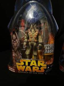 lot 14 image: Star Wars Basic Figure Asst - Holographic Yoda & Wookiee Warrior New