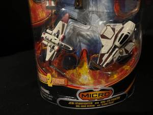 lot 15 image: Star Wards Micro Vehicles - Jedi Starfighter and ARC-170 Fighter, with Figures New