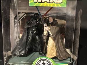 lot 20 image: Star Wars Silver Anniversary Obi-Wan Kenobi and Darth Vadar Duel New