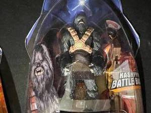 lot 57 image: Star Wars Basic Figure Asst - Wookiee Commando, Agen Kolar New in Package