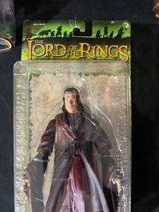 lot 68 image: Lord of the Rings Action Figures - Elrond of Rivendell, Ringwraith, Thorin Oakenshield