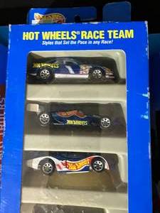 lot 75 image: Hot Wheel Car & Truck Collections New in Package