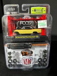 lot 97 image: M2 Machines Auto-Thentics, Model Kit, Detroit Cruisers - New in Package