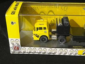 lot 116 image: M2 Machines Go with Moon 1957 Mack Model N & 1969 Datsun Bluebird 1600SSS
