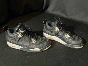lot 146 image: Black Air Jordan 4 Tennis Shoes - Size 10.5