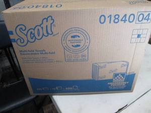 lot 19 image: Scott Essential Multifold Paper Tow...