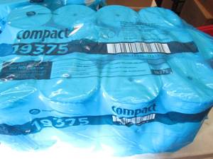 lot 26 image: 17 Rolls Compact 2ply High Capacity...