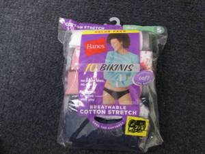 lot 73 image: 10 Hanes Size 5 Bikini Panties...