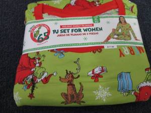 lot 90 image: XL Holiday PJs...
