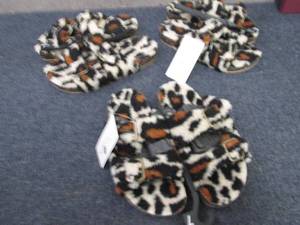 lot 92 image: 3 prs Ladies Shoes 2- Size 7, 1- 6...