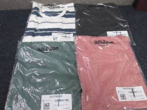 lot 93 image: 4 Mens Goodthreads Short Sleeved 3...