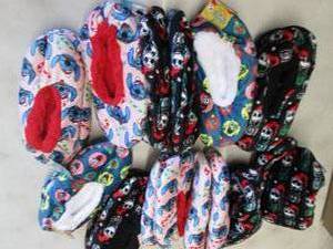 lot 188 image: Holiday Slippers most Size 7-9.5...