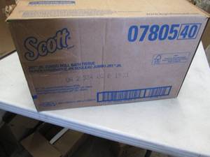 lot 241 image: Scott - KCC07805 Essential Jumbo Ro...