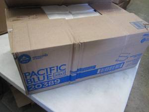 lot 243 image: Pacific Blue Select Multifold Paper...