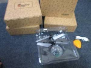 lot 256 image: 4 Nutty Toys Magic Flying Balls Ret...