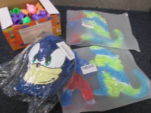 lot 283 image: Sonic Cap, Sensory Toys, PopIts...