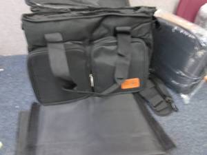 lot 308 image: Ouutmee Insulated Bag & Zip Hard Ca...
