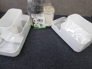 lot 318 image: 3 Bathroom Organizers...