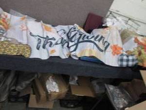 lot 361 image: 6 Happy Thanksgiving Banners...