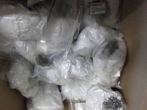 lot 386 image: Box of 1400 sqft Spider Webs Hallow...