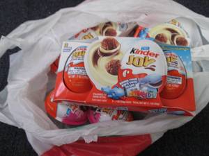 lot 444 image: 12 Kinder Joy...
