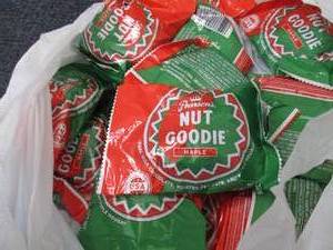 lot 454 image: 12- 1.75 oz Pearsons Nut Goodie Ba...