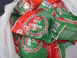 lot 455 image: 12- 1.75 oz Pearsons Nut Goodie Ba...