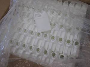 lot 490 image: F-Style Jugs Bulk Pack  240 ct- 1 P...