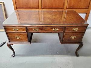 Century Furniture Of Distinction Glass Top Desk