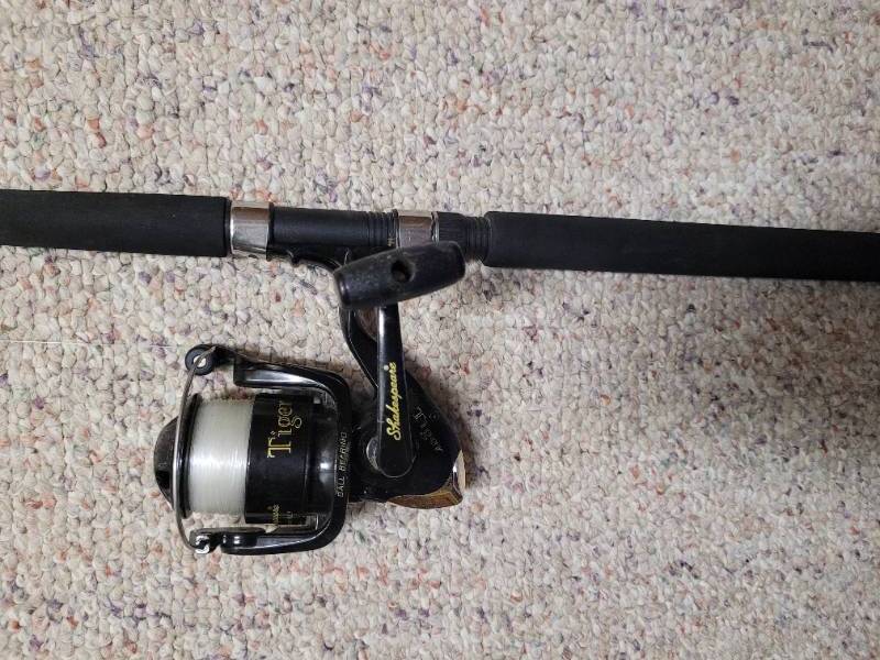 Shakespeare Tiger 7' Spinning Rod and Reel Combo Set