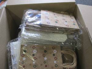 box of paper bags with handles ...