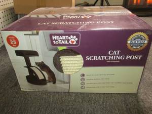 heart to tail cat scratching post ...