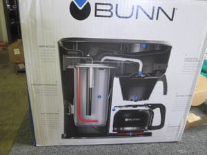 bunn coffee maker looks lightly use...