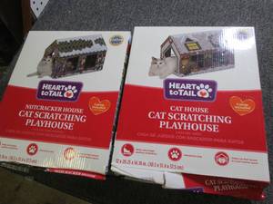 2 heart to tail cat houses cat scra...