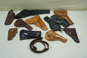 lot 58 image: Assorted Leather Holsters and Sling