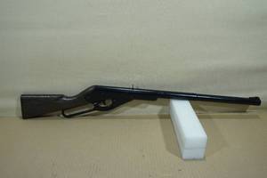lot 65 image: Vintage Daisy Model 105B Lever Action BB Gun