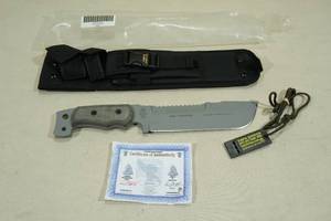 lot 81 image: TOPS Knives M4X Punisher Collectors Survival Knife