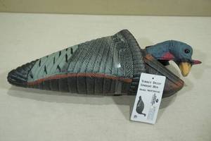 lot 101 image: Mossy Oak Obsession Upright Hen Turkey Decoy