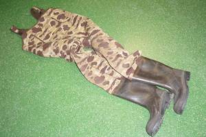 lot 121 image: Gander Mountain Chest Waders - Size 10